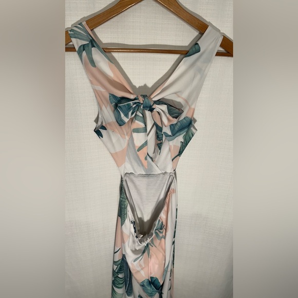 L’ATISTE by Amy Palm Print Maxi Dress Jumpsuit Size Small - Picture 11 of 16